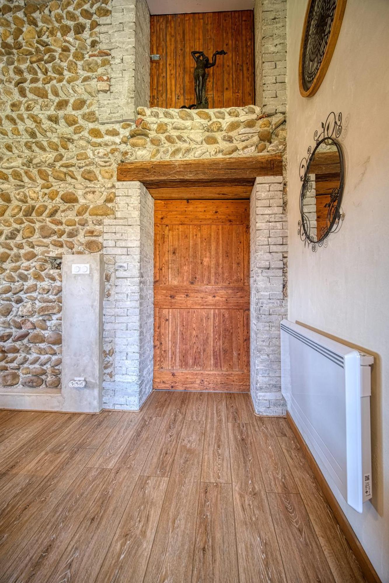Maison Michonieres - Gite 3 Etoiles - 8 Personnes Miribel  Экстерьер фото