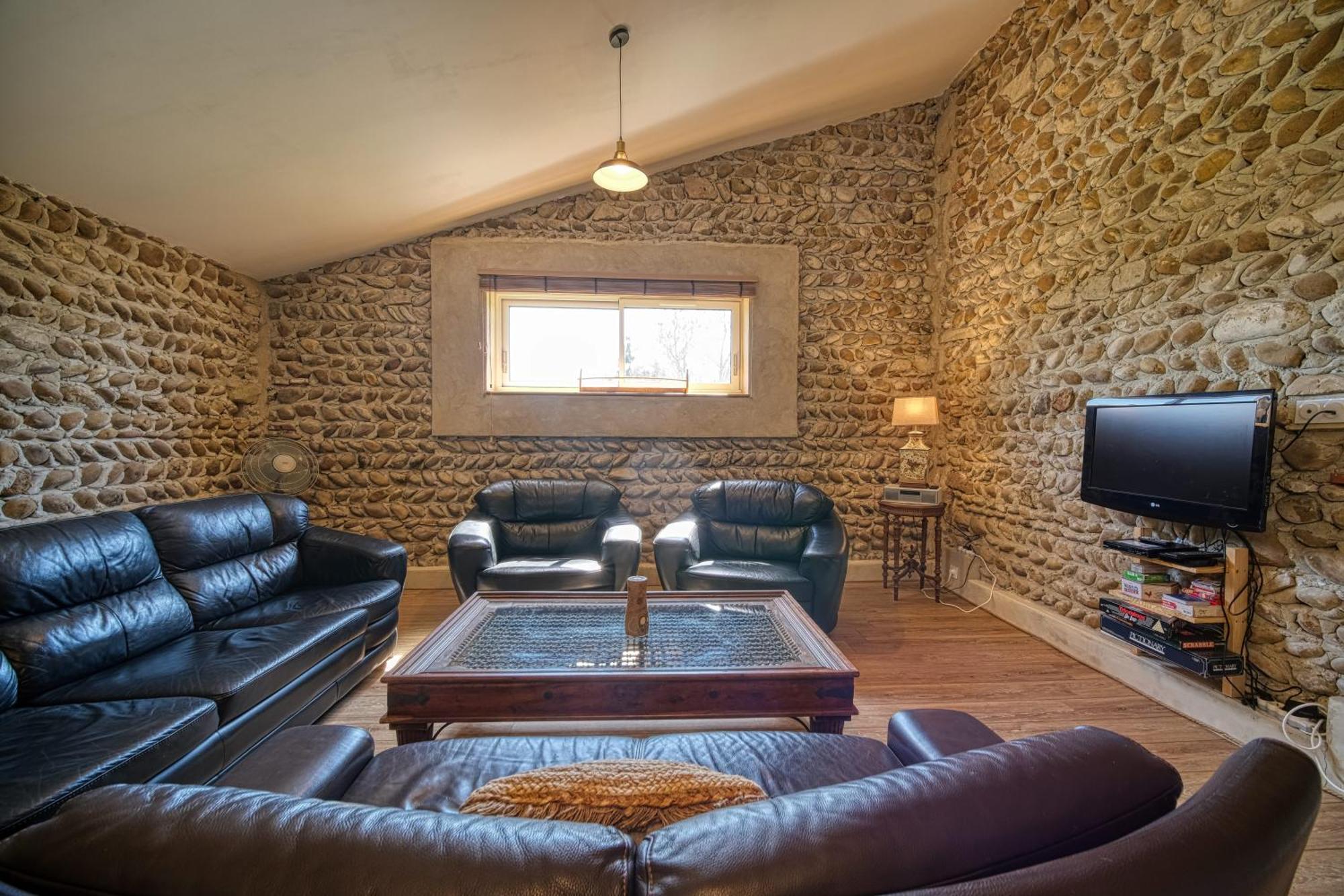 Maison Michonieres - Gite 3 Etoiles - 8 Personnes Miribel  Экстерьер фото