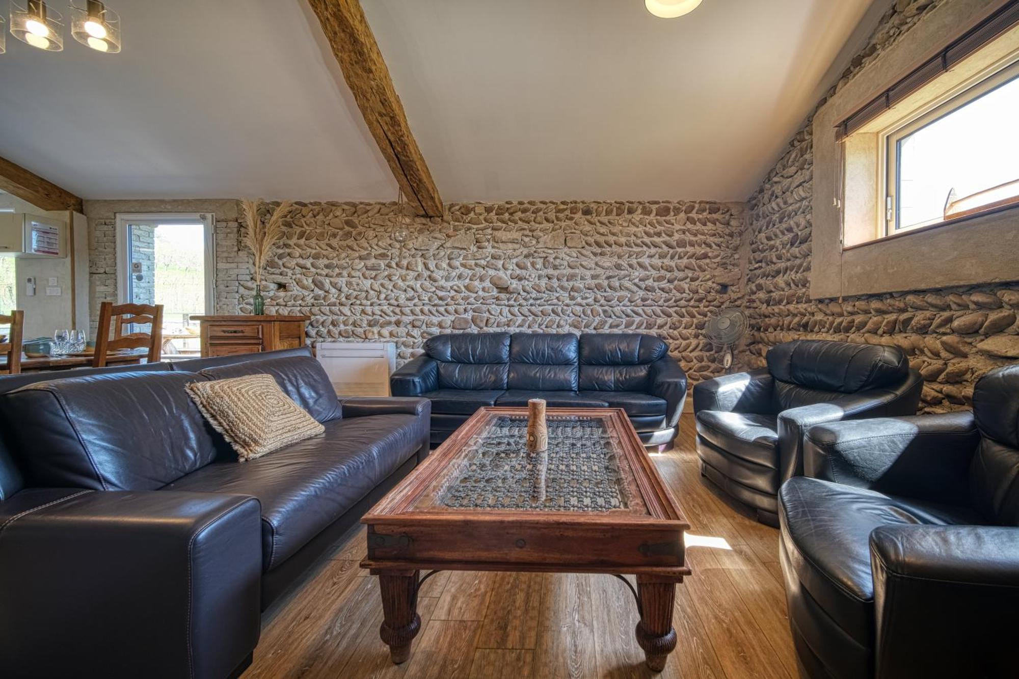 Maison Michonieres - Gite 3 Etoiles - 8 Personnes Miribel  Экстерьер фото